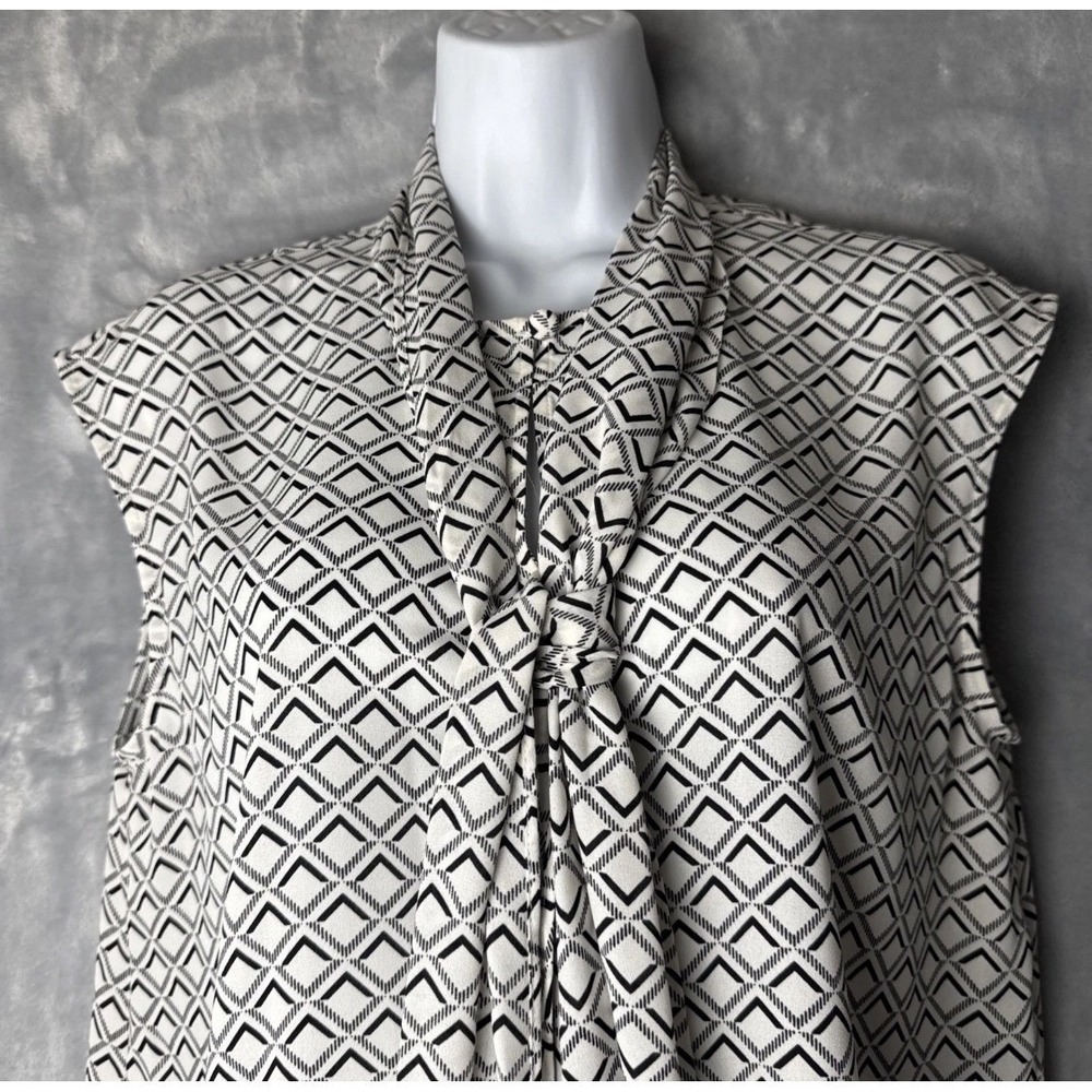 Worthington Tie Neck Blouse Women Medium Black White Geometric Sleeveless Top - Picture 3 of 10